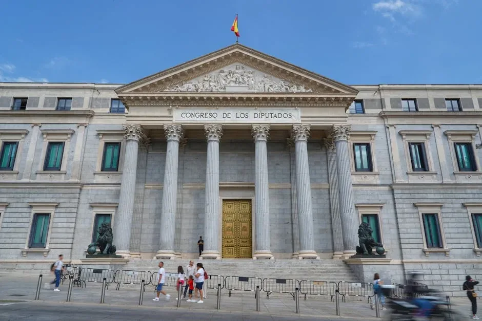 Diputados debaten la pasarela al RETA para mutualistas en el Congreso buscando asegurar pensiones dignas para autónomos españoles.