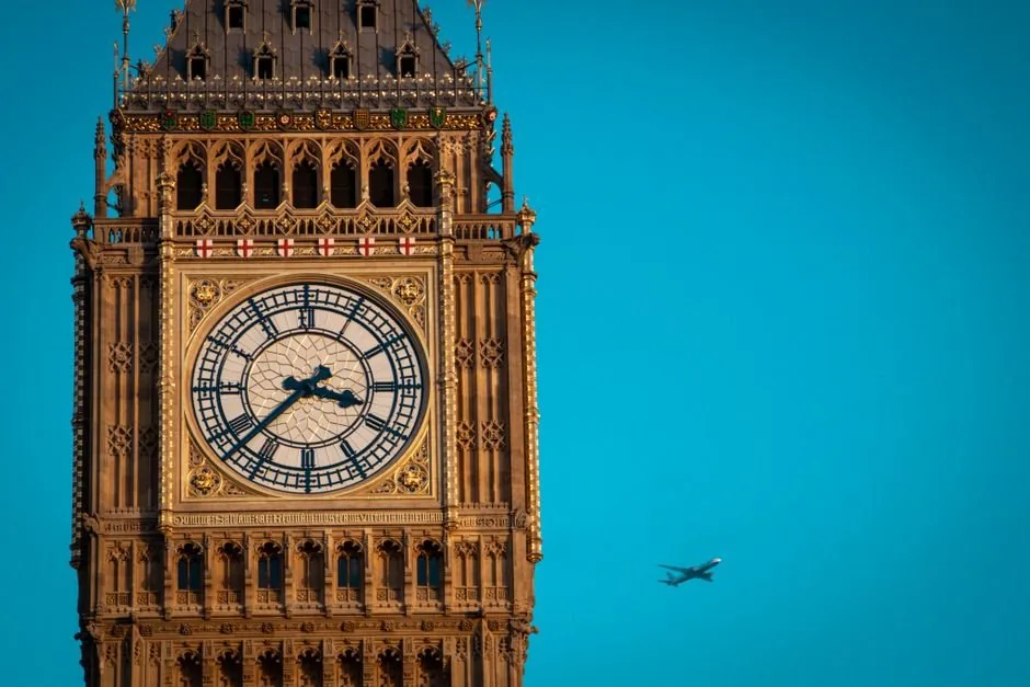 Emprendedor español analiza la gestión del IVA en Amazon Reino Unido tras el Brexit para evitar sanciones fiscales.